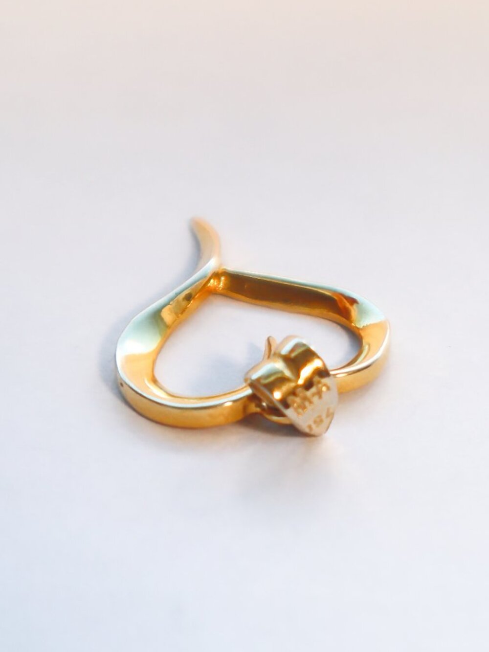 18k Yellow Gold Heart Pendant - Picture 15 of 17